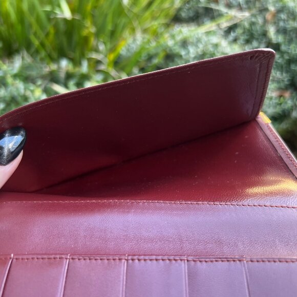 Cartier Les Must Bordeaux Leather Passport Wallet Embossed Logo, Gold Corners - Picture 4 of 11